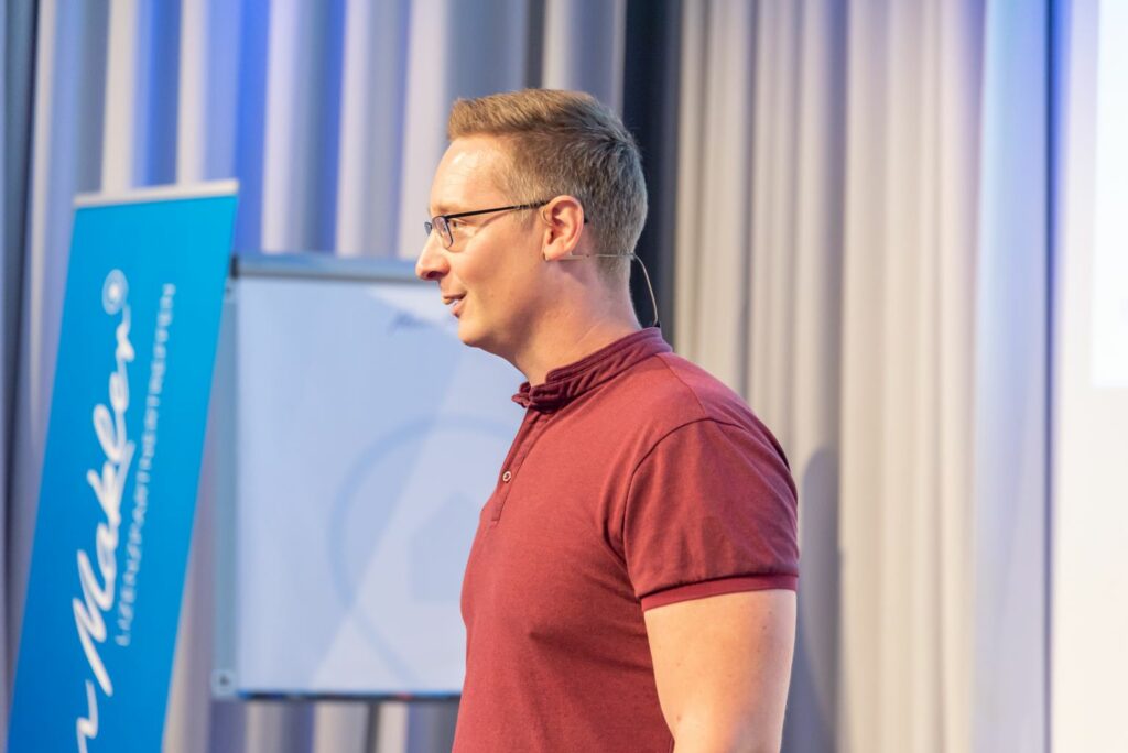 Immobilienmarketing und Onlinemarketing Experte Alex Stadler als Speaker beim Mein Makler Lizenzpartner Treffen