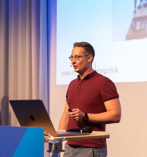 Alex Stadler - Agentur, Consultant, Speaker für die Immobilien-Branche zum Thema Online-Marketing Alex Stadler - Agentur, Consultant, Speaker für die Immobilien-Branche zum Thema Online-Marketing